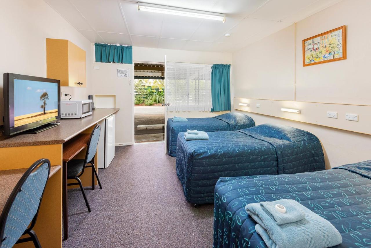 Roma Motel Luaran gambar